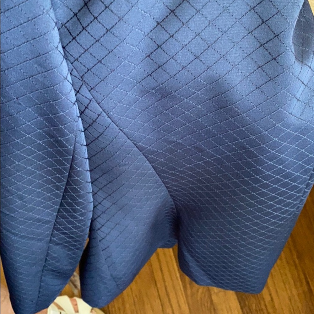 LeSuit Tailored Suit - Picture 4 of 7